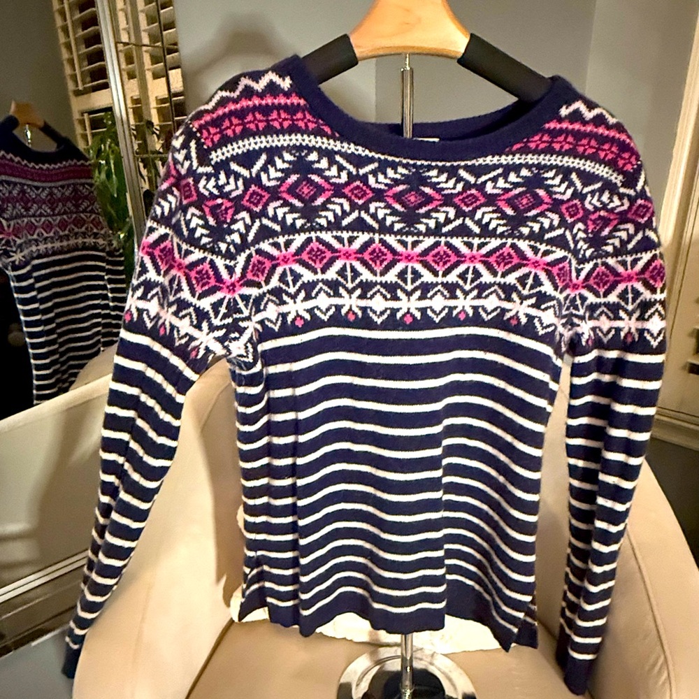 Vineyard Vines Women’s Sweater Cashmere Blend.